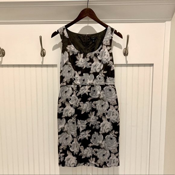 Ann Taylor Dresses & Skirts - Gray Ann Taylor dress